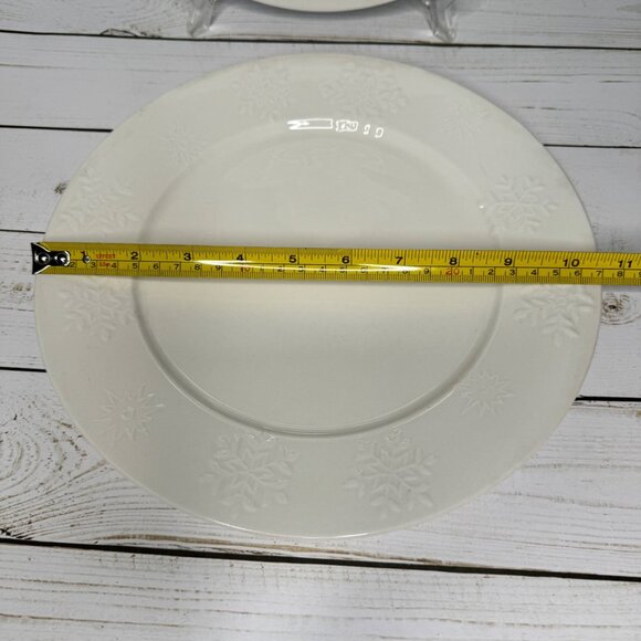 Set of 2 Snowflake Embossed Ceramic Dinner Plates 10.5" Greenbrier Holiday - Picture 6 of 6